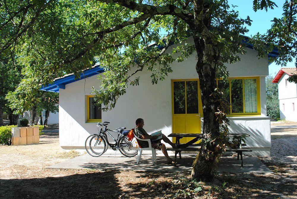 Residence Nemea Les Rives De Saint Brice Ares Exterior photo