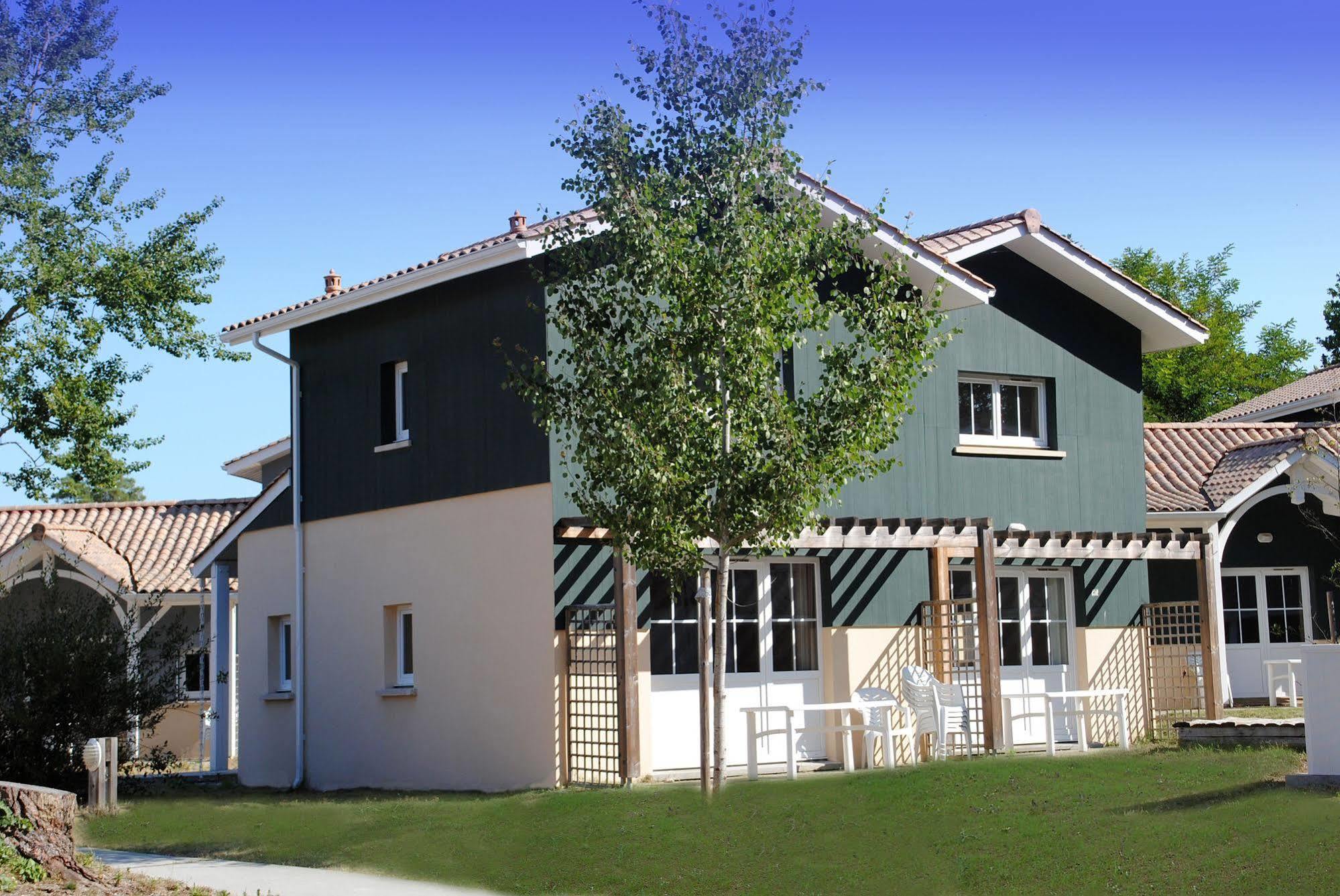Residence Nemea Les Rives De Saint Brice Ares Exterior photo